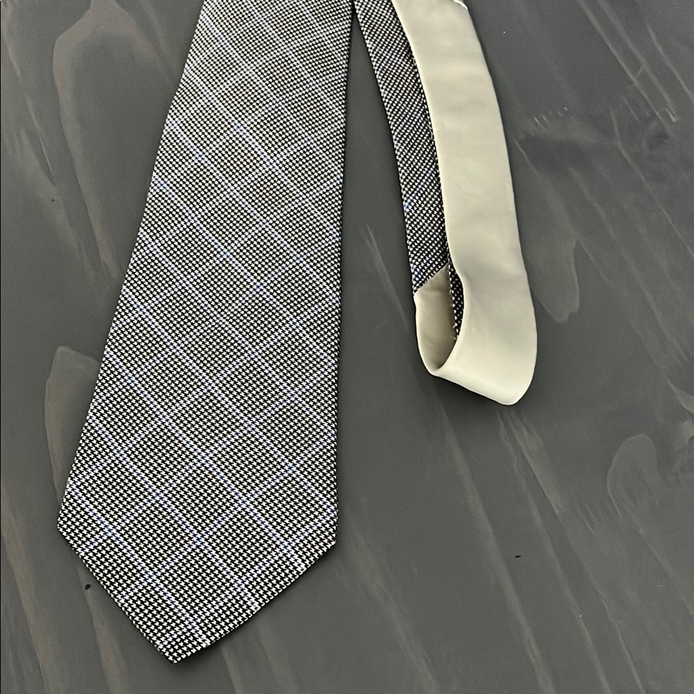 Tommy Hilfiger 100% silk Checkered Tie